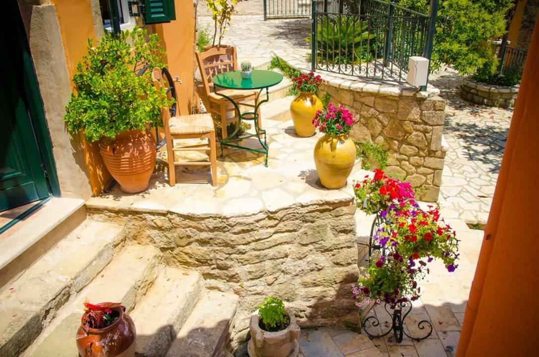 Villa Conte Rari Agios Gordios  Exterior photo